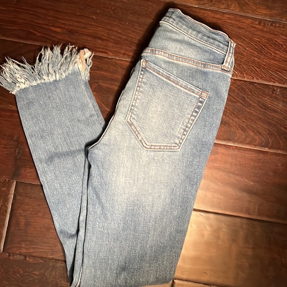 Free People Great Heights Distressed Frayed Denim Jeans - Picture 5 of 6